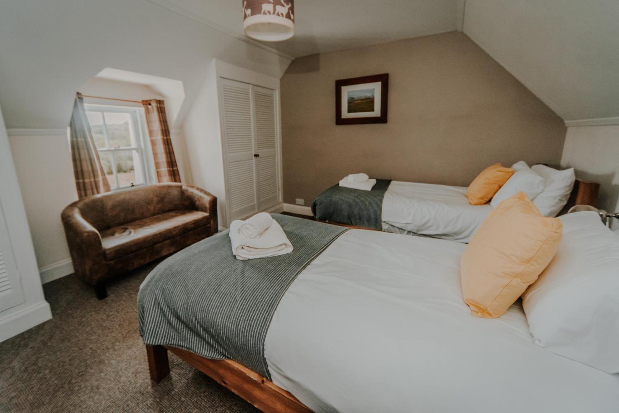 فيلا Old Kyle Farm - Stunning Views - 2 Mins From Skye Bridge كيلاكين المظهر الخارجي الصورة