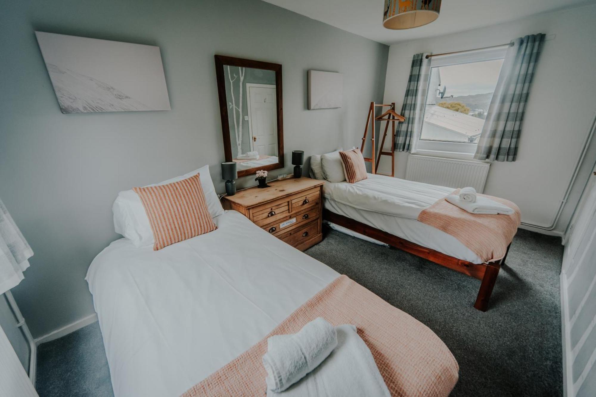 فيلا Old Kyle Farm - Stunning Views - 2 Mins From Skye Bridge كيلاكين المظهر الخارجي الصورة